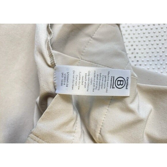 Athleta Shorts Skyline II Wrap Tie Waist Beige Plus Size 18 - Picture 10 of 11